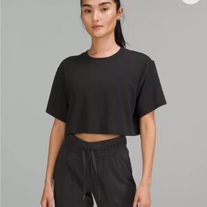 Lululemon cropped tshirt